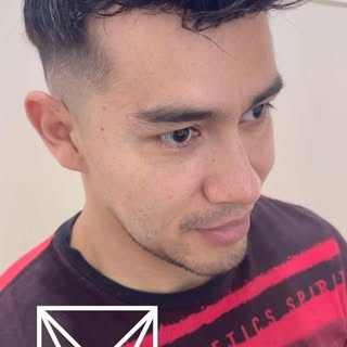 Sistema Capilar Premium

Look Práctico para el día a día.

Atrévete a dejar la gorra 🧢. 

Citas. 44