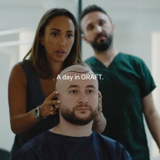 Une journée chez GRAFT.
Entre expertise, précision et transformations capillaires ✨