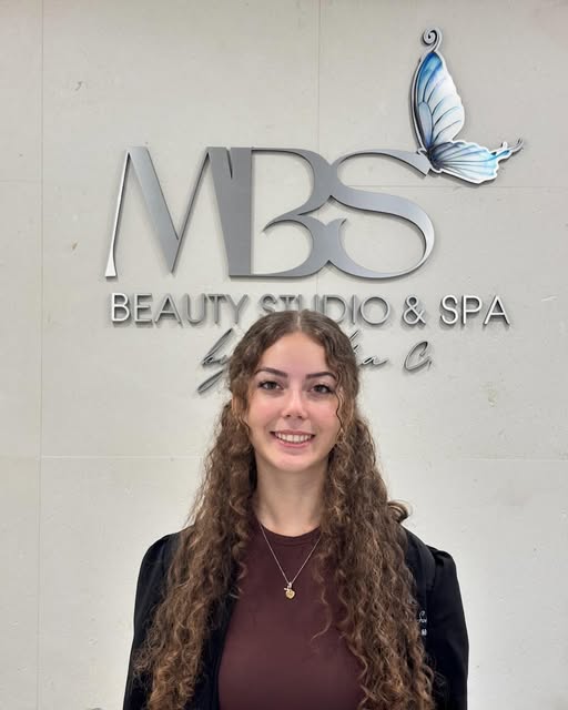 Welcome Amanda our new Hair Designer to our team.

Amanda is a very talented hair stylist who is pas