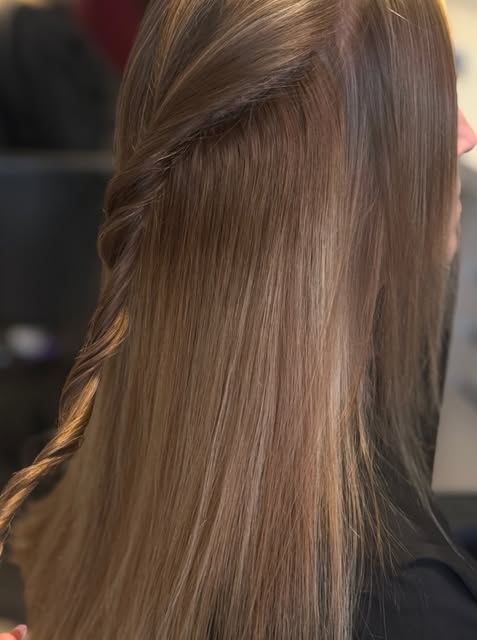 ✨ Extensions should enhance your hair…not compromise it. ✨

When extensions are properly selected, e