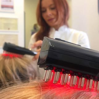 Wypadające włosy❓❓❓

Poznaj Szczotkę kapilarną do masażu skóry głowy z czerwonym światłem LED oraz d