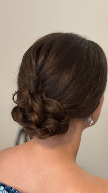 💛🧡💛

#fallwedding #savannahweddings #richmondhillhairstylist #gracefulhairstyles