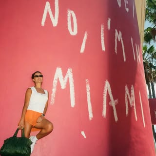 •Miami• 😜🩷🫧 #miami #miamidistrict #wall