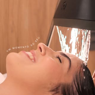 Um momento só seu ✨

O SPA Capilar do Instituto Ingrid Lins, é minimamente pensado para proporcionar