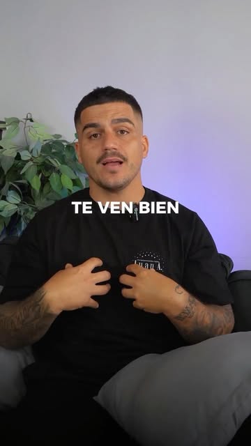 Soy Juan 👋, especialista en micropigmentación en Huelva.

Me formo constantemente en las técnicas m