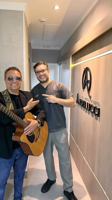 Essa semana tive o prazer de conhecer o cantor e compositor Leo Ricardo, cover oficial do nosso gran