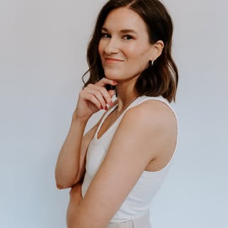 I am Megan Murray, owner and founder of Triangle Trichology. I’ve poured my heart and soul into crea