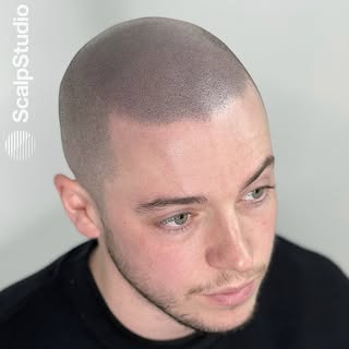 A Tuesday Transformation 

Creating the perfect look of textured hair 😎👊 

Glasgow’s Award Winning