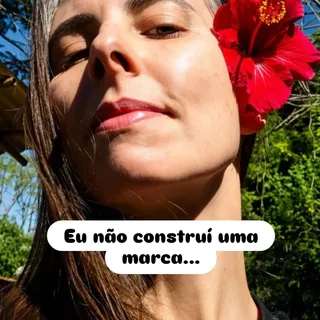 Não acredito que autoridade nasce de um personagem.

Acredito que ela nasce quando existe coerência 