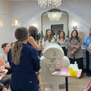 We are so honoured to have hosted a HArmonyCa EnGAUGE event with Allergan at our clinic! 💙🧡 @aller