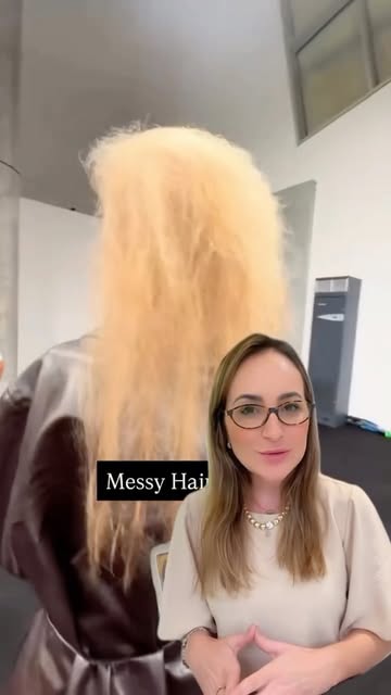 A passarela diz que o frizz é tendência… mas será que na vida real a gente está pronta para assumir?