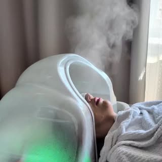 ✨ Złoty moment dla włosów i skóry głowy ✨

Podczas Head SPA każdy element zabiegu ma swoje znaczenie
