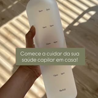 Quer começar a cuidar da sua saúde capilar em casa?
E eu nem tô falando de receitinhas caseiras… 🍵✨