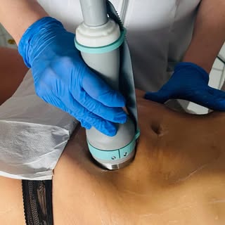 Cellulite, relâchement cutané, ventre moins tonique, bourrelets localisés… certaines zones du corps 