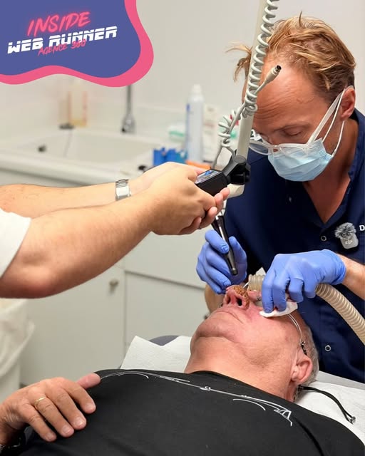 [INSIDE WEBRUNNER] 

🎥 Reprise des tournages médicaux ce matin avec le @drquentinmagis 👨‍⚕️ 

Au p