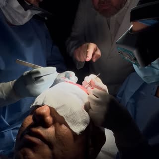 ¿Buscas una solución para la pérdida de cabello? 

El implante capilar es una alternativa médica que