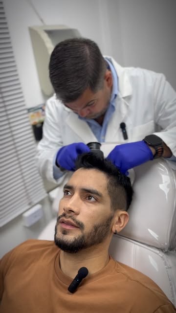 🩺 Acompaña a Junior a lo largo de su tratamiento contra la dermatitis seborreica en Clínica Cáceres