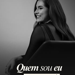 Sou médica, formada pela PUC-SP, campus Sorocaba, e dermatologista pela Universidade de Mogi das Cru
