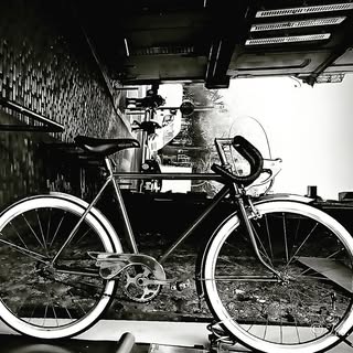 #bicycle #wheelie #wheelies #tiredmom #bicyclelover #tiredfeet #cycling #stance #rideforlife #custom