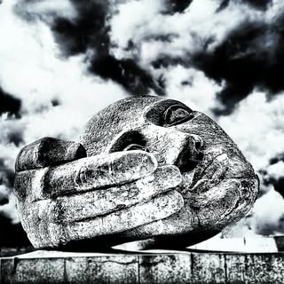 #lécoutehenridemiller #bw #bnwphotography #architecture #cloudporn #art #city #goodpic #everything_b