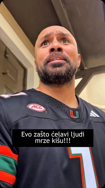 Kiša za neke znači romantiku… ❤️
Za neke znači: TUP TUP TUP TUP po glavi. 😂

Ali ne mora uvijek bit