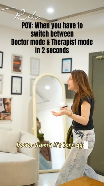 POV: When you have to switch between Doctor mode & Therapist mode in 2 seconds 😂

She came for "sli