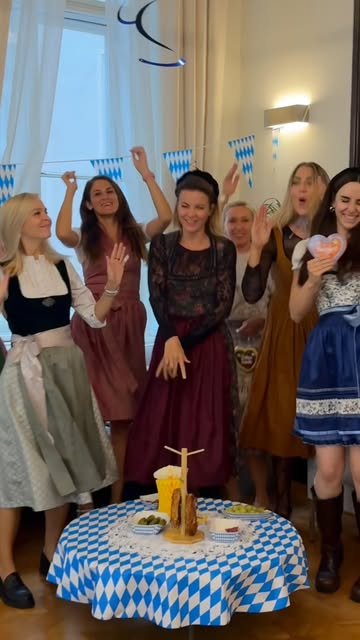 Beauty Wiesn in der Praxis 🥨💉✨
A bissl Beauty, a bissl Wiesn & ganz viel Gaudi! 🍻💋

Schee war’s!