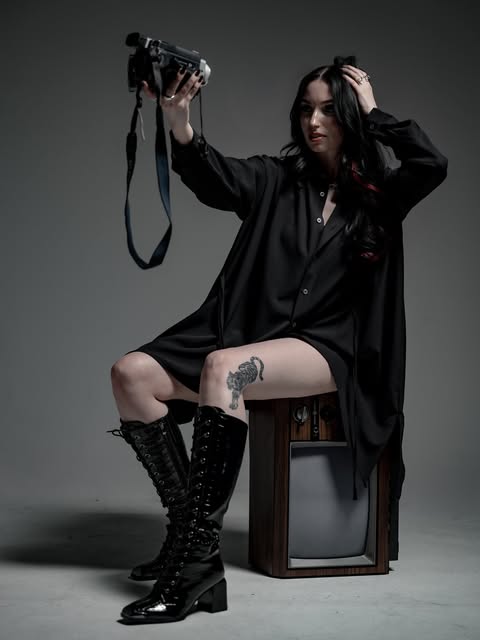 your local alt hairstylist 🦇