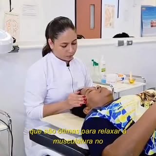 As alunas do curso de Estética e Cosmetologia, sob orientação da Prof. Esp. Miriam Luci, realizaram 