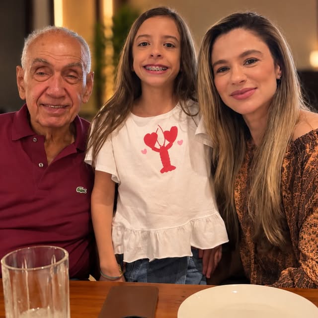 Feliz 12 Anos Cecília 💎 
Está sempre em minhas orações e coração 

Sua tia Talita