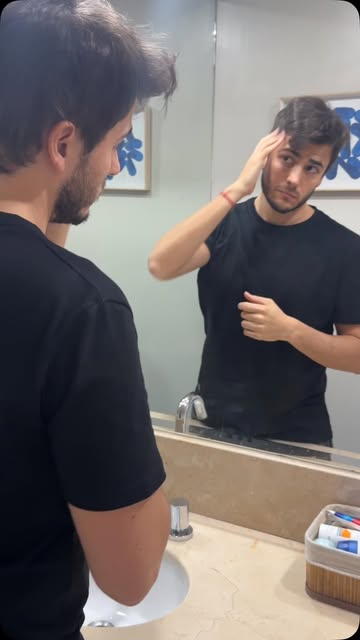 Aquí está lo que prometí: mi primera experiencia en @hair_recovery 💆🏽‍♂️

Fui a la primera consult