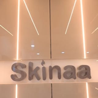 Dive into the world of Skinaa Clinic! Discover top-notch skincare procedures and products 🧖‍♀️🔬. T