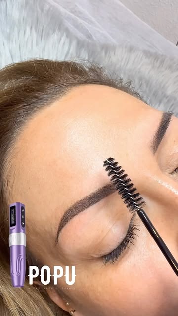 BROWS THAT CHANGE THE WHOLE LOOK 🤎

Permanent Make-up bedeutet für mich nicht, eine komplett neue A
