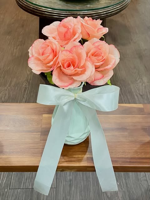 #고객님의마음🥀

#반석동 #엘피스두피탈모센터 고객님께서 선물로 주신꽃

꽃병까지 너무 감사합니다. 🙊

@elpis.hairloss_official

🪻

100% 예약제 