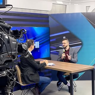 . “𝘘𝘶𝘦𝘮 𝘴𝘢𝘣𝘦 𝘧𝘢𝘻 𝐚𝐨 𝐯𝐢𝐯𝐨! ”Destaque para entrevista leve e descontraída com César C