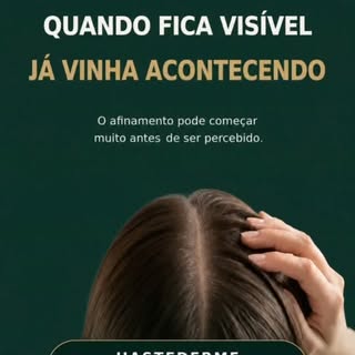 O afinamento capilar feminino pode começar de forma discreta. 

Aos poucos, os fios ficam mais finos