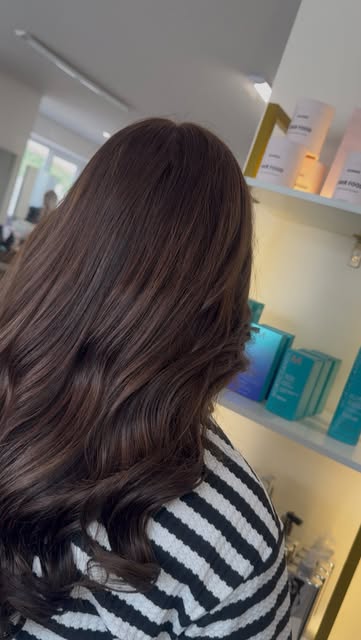 It’s giving… exactly what we wanted 👀#tamworthhair #hair #extensions #hairdresser #hairgoals