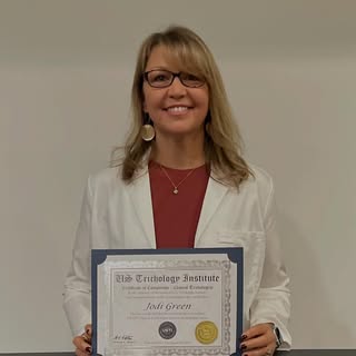 Excited to share some big news — I am now a Certified Clinical Trichologist! 🎉👩🏼‍🎓

I’ve complet