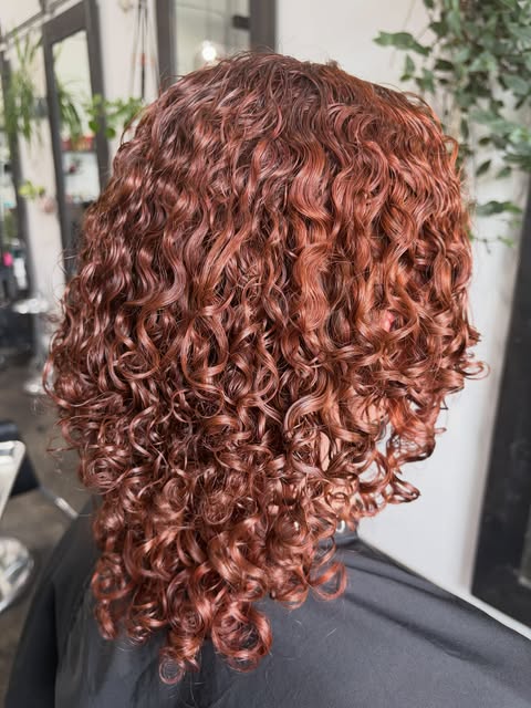 Copper for sweetheart Jade 🧡 We did a red face frame a couple months ago & she loved how it faded, 