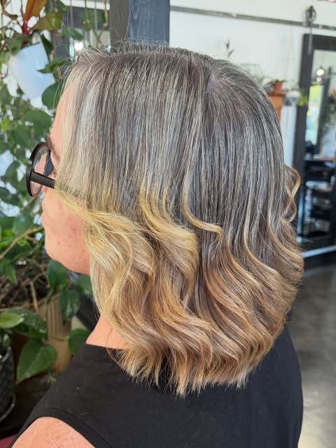 Cute lil bob for my momma 🤍