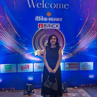 A moment I’ll always cherish. 🏆✨

I’m honoured to receive the Women Achiever’s Award 2026 – Certifi