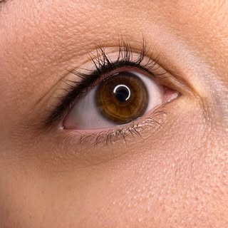 THE MOST ELEGANT WAY TO DEFINE YOUR EYES 👁️

I seriously love Lash Liner for how subtle and customi