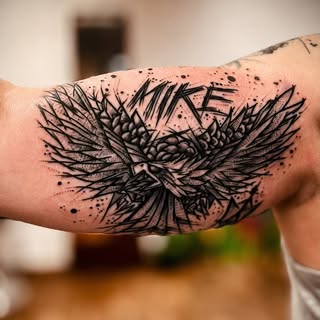 Freiheit kann man nicht festhalten.
Aber man kann sie tragen. 🦅

#tattooartist #blackandgrey #eagle