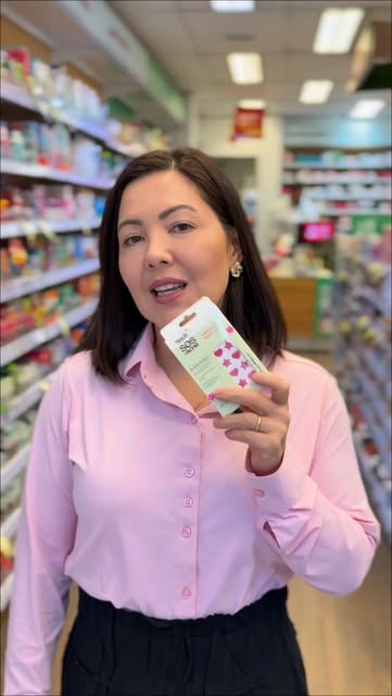 Você coloca o adesivo na espinha e espera que ela desapareça… 👀

Mas será que esses adesivos realme
