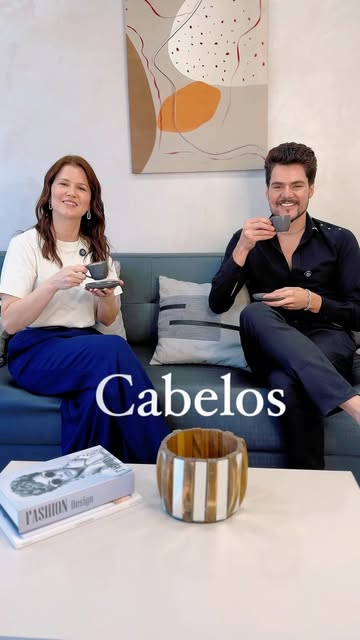 🤰✨ Gestação e saúde capilar: o que muda nos cabelos?

Durante a gravidez, as alterações hormonais p