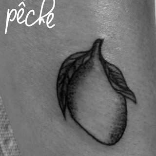 Mango daiquiri anyone? 

Ma cliente voulait une tatouage de mangue. Mission accomplie!

Pour les tat