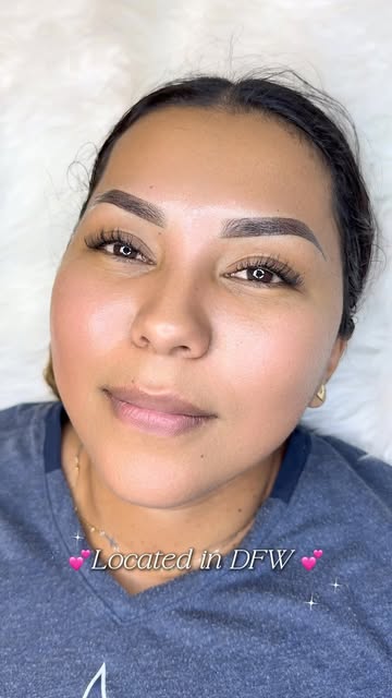 ✨Ombré Powder Brow Cover Up✨

Have you had your brows done somewhere else? Maybe your artist closed 