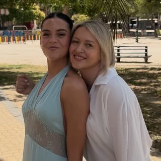 Hace 16 años llegaste a mi vida❤️

Hoy miro estas fotos de tu graduación y todavía me cuesta creer l