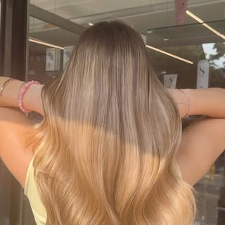 Sun-kissed Balayage ☀️
This was the clients first time colouring her hair so we wanted to keep it na