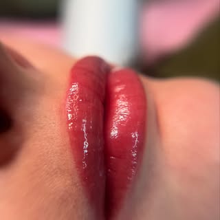 After 🔥 and before ✨

Freshly done permanent lip makeup—soft, natural, and enhancing your beauty wi